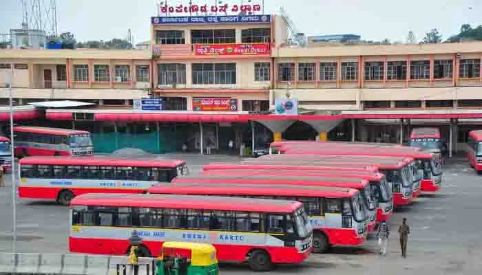 കർണാടകത്തിൽ വിദ്യാർഥികൾക്ക് ട്രാൻസ്പോർട്ട് ബസിൽ സൗജന്യയാത്ര