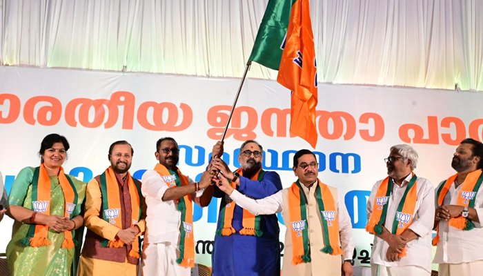 ആലപ്പുഴയിൽ ശോഭ, തൃശ്ശൂരിൽ സുരേഷ് ഗോപി തന്നെ, തലസ്ഥാനത്ത് പാർട്ടി അധ്യക്ഷൻ; ലോകസഭാ തെരഞ്ഞെടുപ്പിന് കോപ്പ് കൂട്ടി ബിജെപി