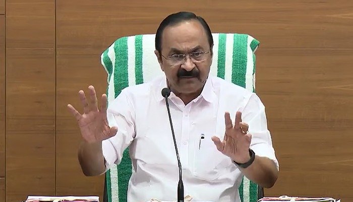 ‘ചിലരെ രഹസ്യമായി കാണേണ്ടി വരും, അല്ലാതെയും കാണേണ്ടി വരും’; വീണ്ടും ന്യായീകരിച്ച് മുഖ്യമന്ത്രി
